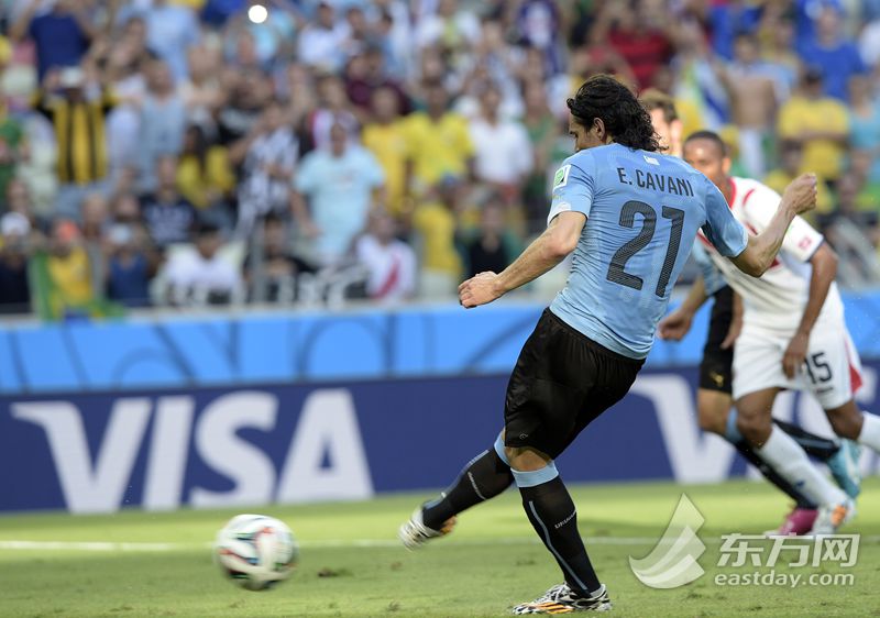 世界杯-悍将造点卡瓦尼命中 半场乌拉圭1-0领先