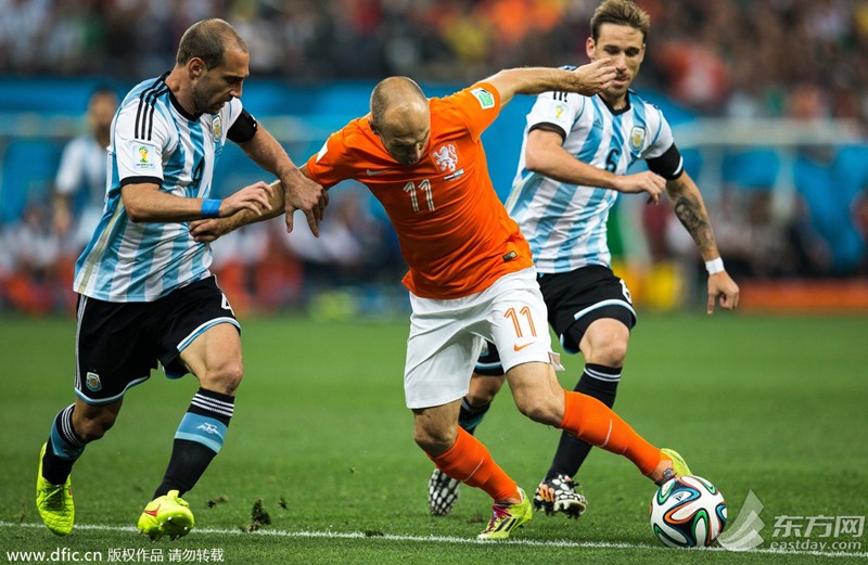 半场-荷兰0-0暂平阿根廷 梅西任意球造威胁-梅