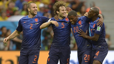 世界杯-范佩西点射破门 荷兰3-0屠巴西荣膺季军