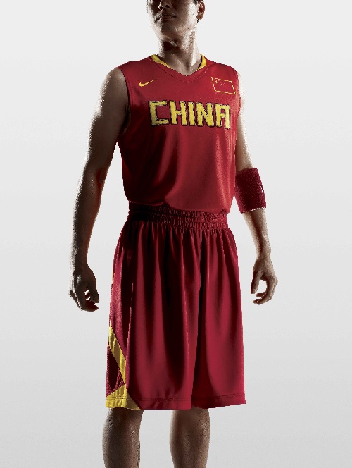 中国运动员服饰灵感来自兵马俑 姚明球服1096元