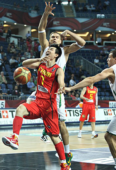 2010男篮世锦赛,中国67-78不敌立陶宛虽败犹荣