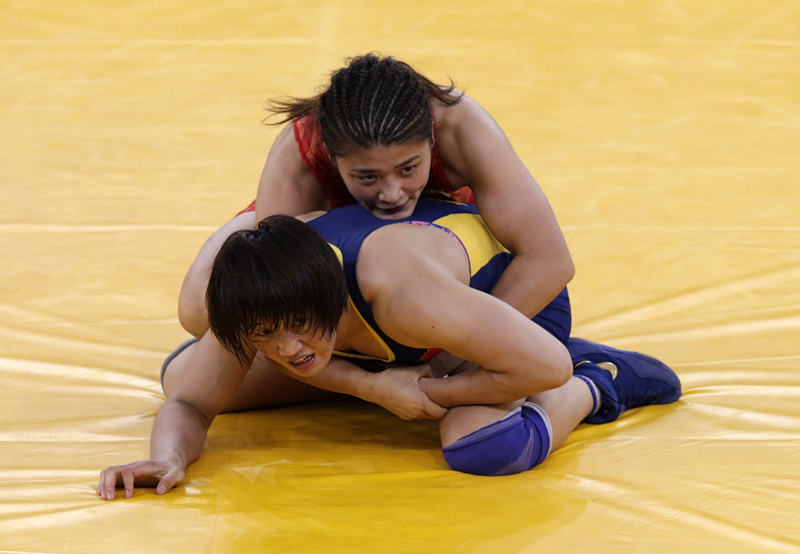 韩国女子摔跤比赛图片