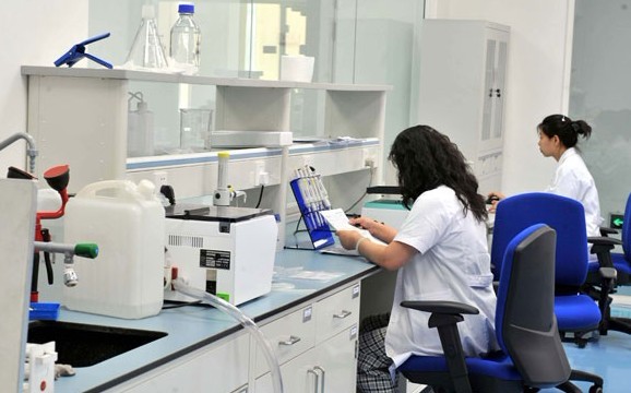 宣布暂停位于北京的中国国家反兴奋剂中心实验室的注册资格,暂停期限