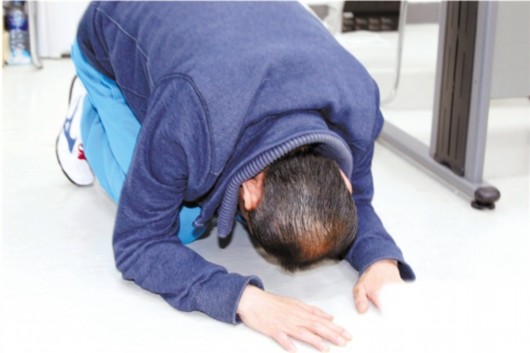 恩师下跪,恳求放朴泰桓一马