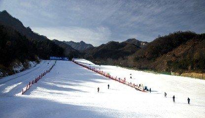 滑雪场 &nbsp&nbsp&nbsp&nbsp企业名称:嵩县木札岭速龙滑雪场有限公司