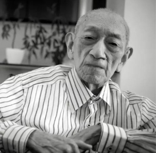 探访围棋之神吴清源 他在棋盘前目光猛然亮起