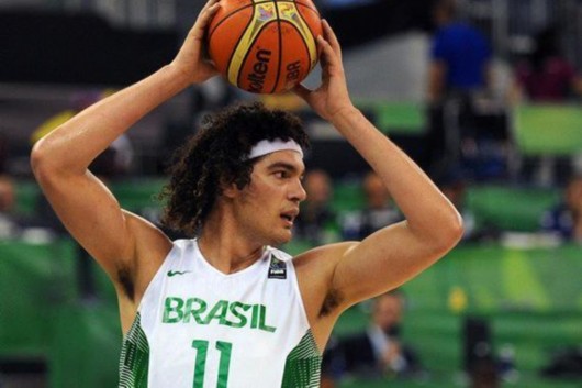 金州勇士官方宣布球队的巴西中锋安德森-瓦莱乔因背伤将缺席即将进行