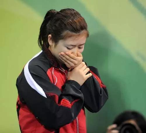 2008年团体世乒赛战胜韩国队,激动哭了