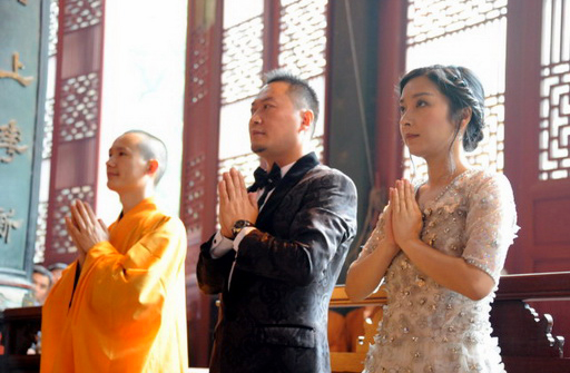 围棋美女毛昱衡灵隐寺完婚 旅行途中与爱人定情-李玉普 毛昱衡 婚礼